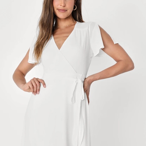 Lulu’s Rise to the Occasion White Midi Wrap Dress NWT SIZE MEDIUM - Picture 2 of 9